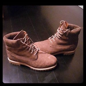 Olive/brown Timberland boots